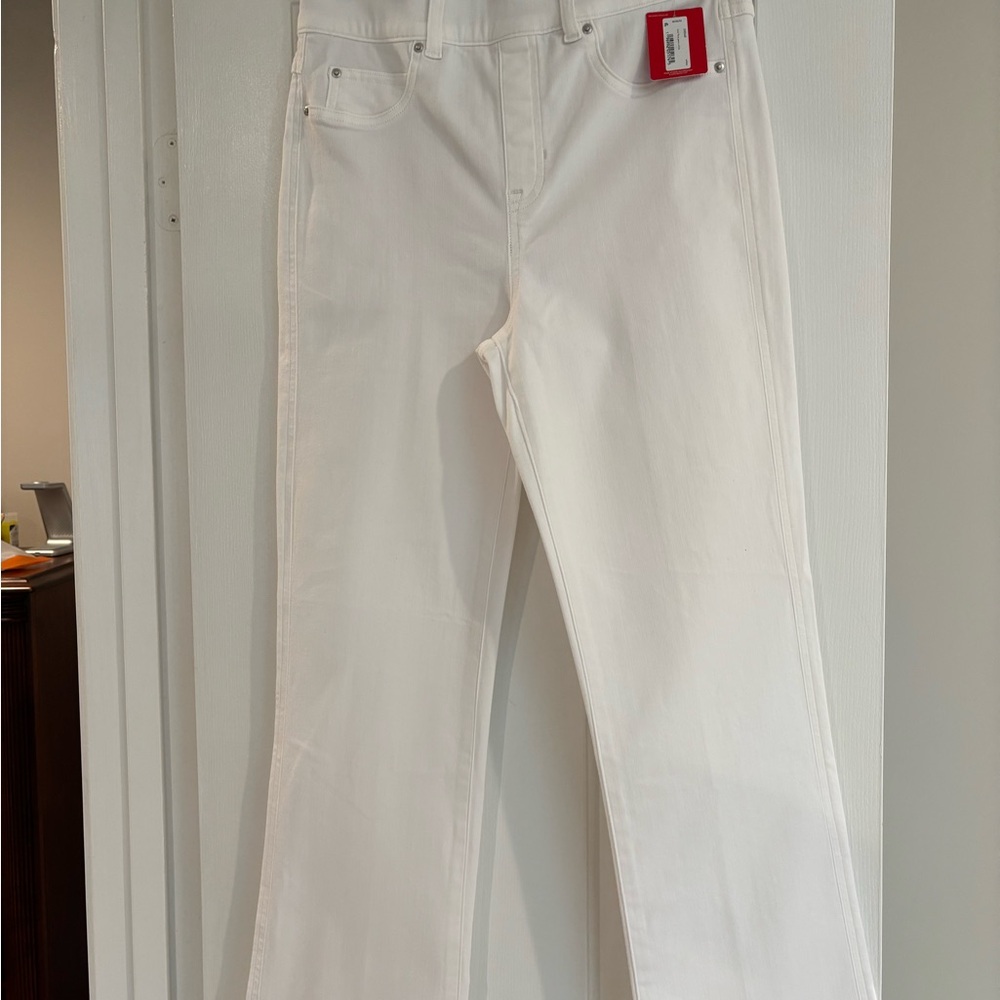 SPANX Women's cropped kick flare Jeans in White